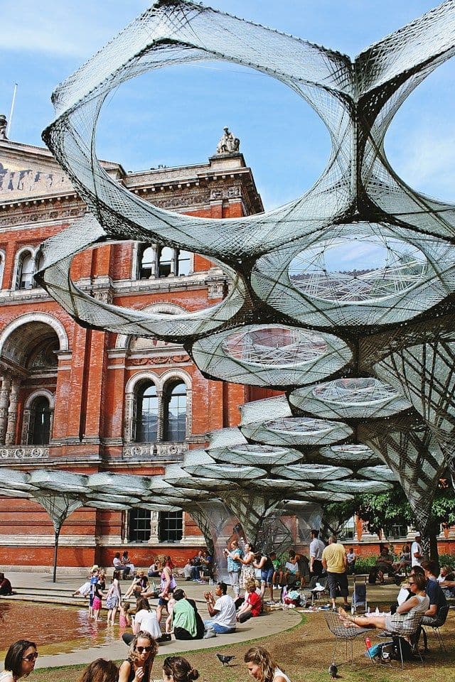 accessible-attractions-in-london-victoria-and-albert-museum